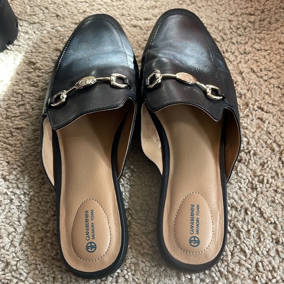Giani Bernini Flat Mules Memory Foam - Picture 3 of 5